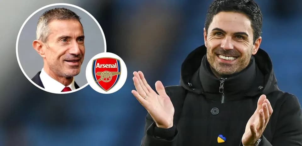 Arsenal manager Mikel Arteta applauding fans