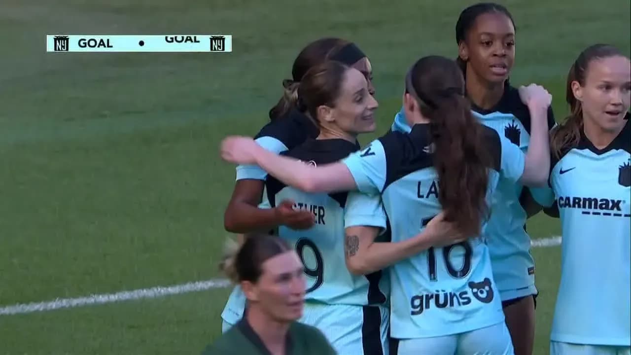 Gotham FC players celebrating a goal