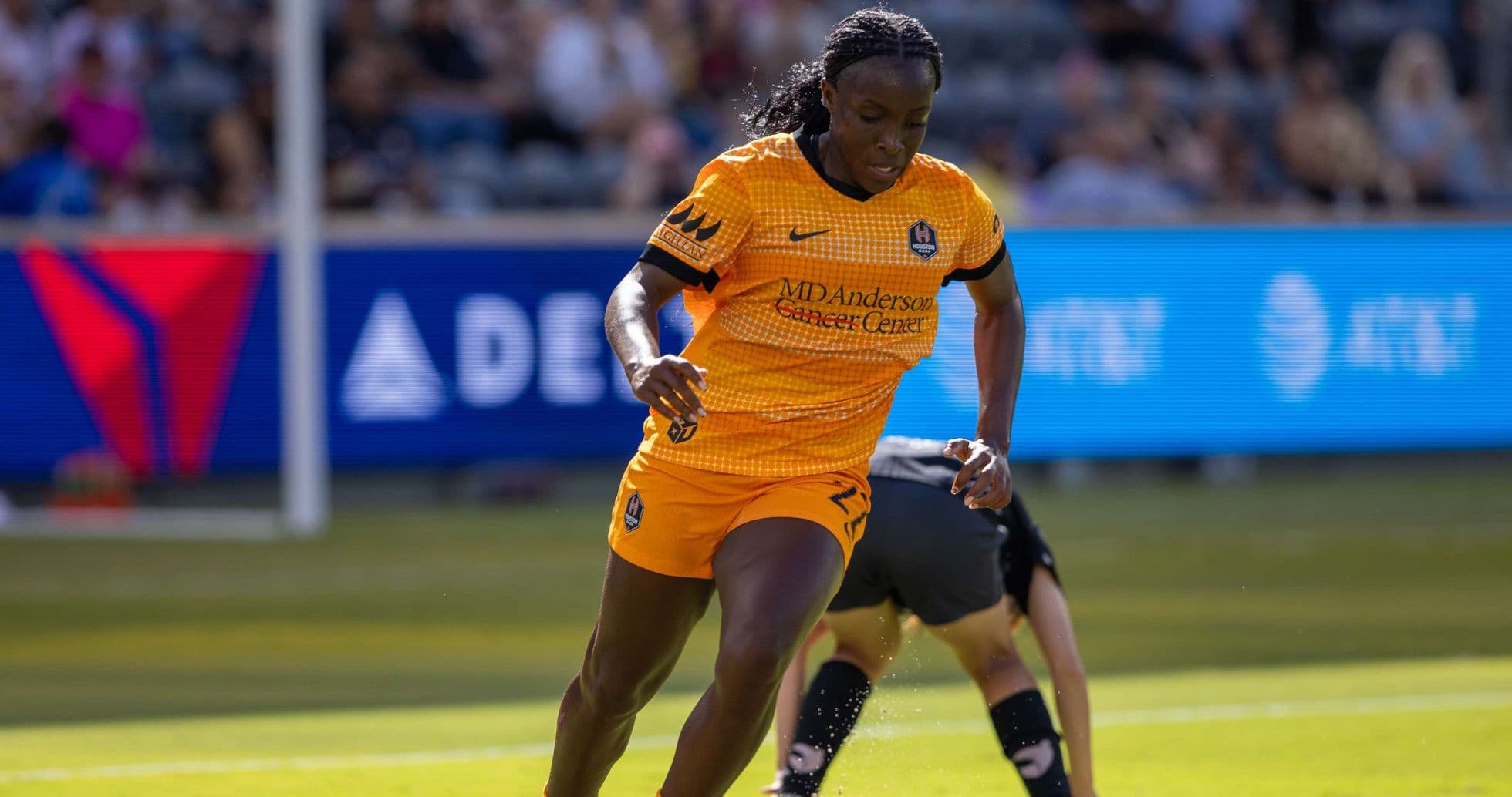Houston Dash player running during match