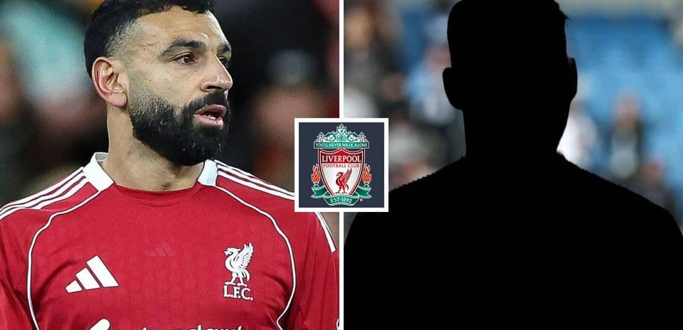 Mohamed Salah in Liverpool kit with club logo
