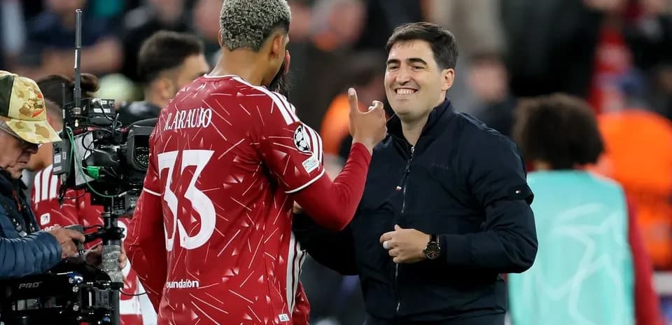 Player exchanging gestures with coach during match