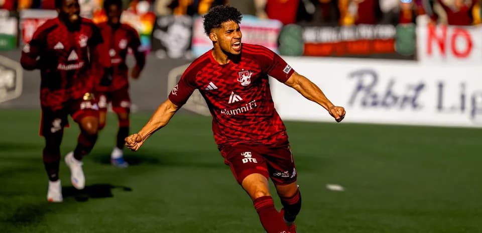 Player celebrating goal during Charleston Battery match