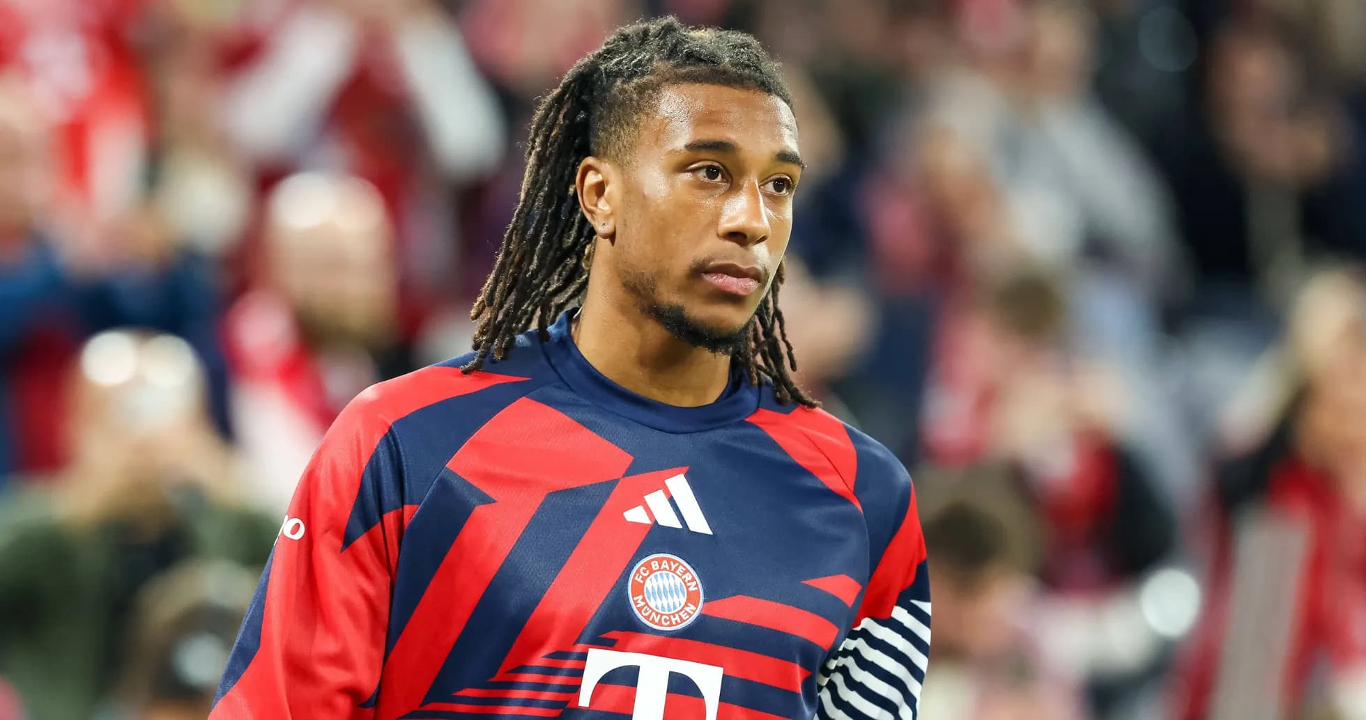 Player in FC Bayern München jersey on field