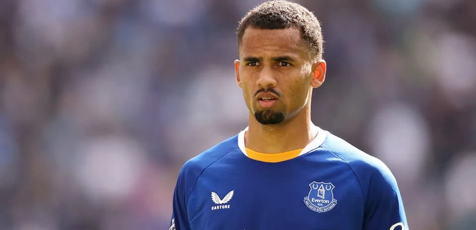 Player in Everton jersey during match