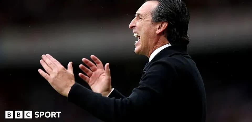 Manager gesturing and shouting during the match