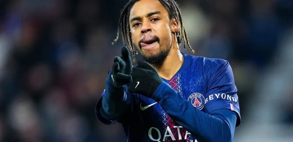 Player gesturing during a match for Paris Saint-Germain