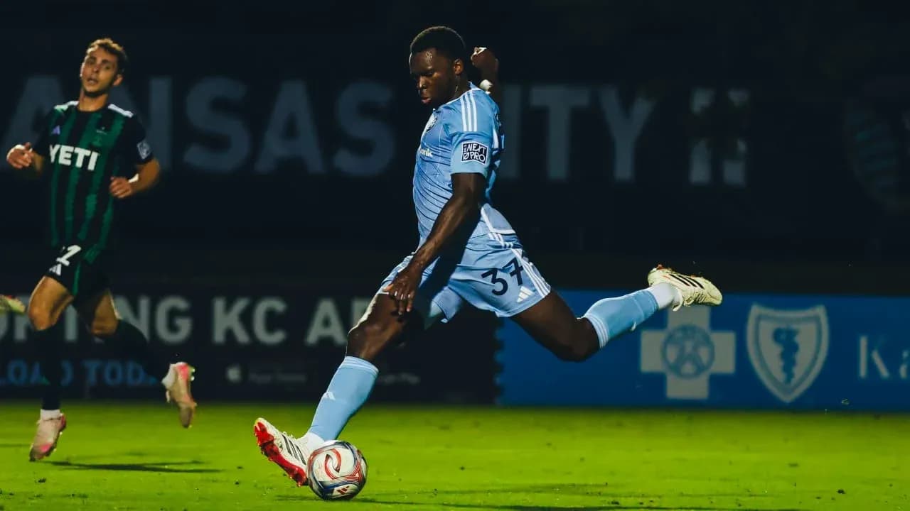 Player kicking the ball during Minnesota United II match