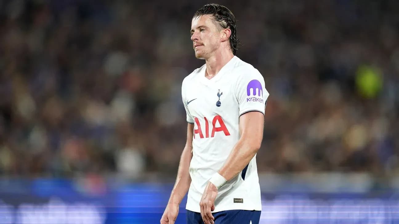 Tottenham player walking off field during match