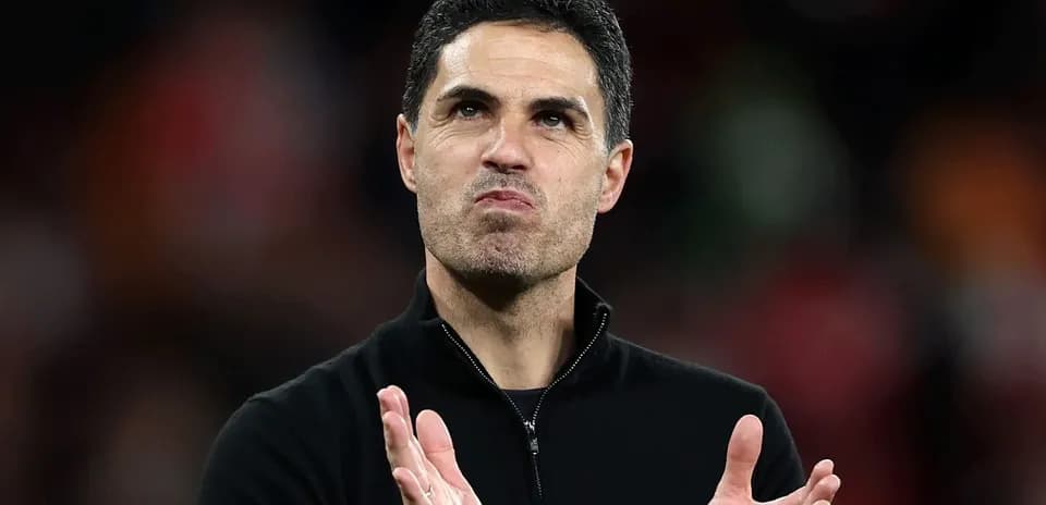 Manager applauding after a match