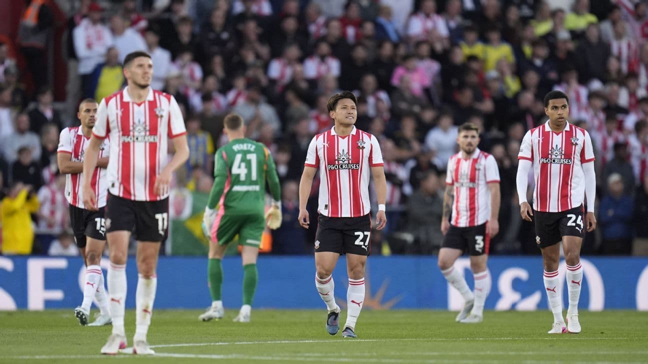 Southampton players walking off the pitch after match