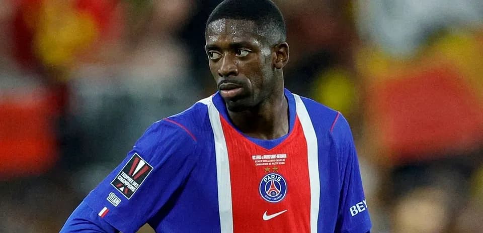 Player in Paris Saint-Germain jersey on the field