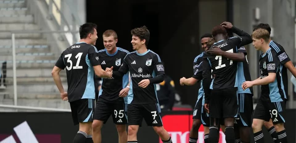 Minnesota United II players celebrating a goal