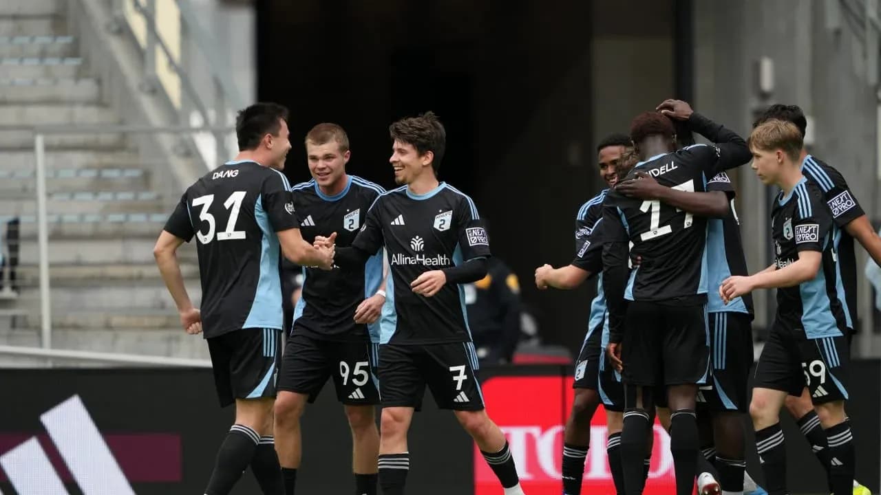 Minnesota United II players celebrating a goal