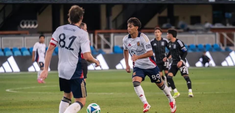 Players competing in Town vs Real Monarchs match