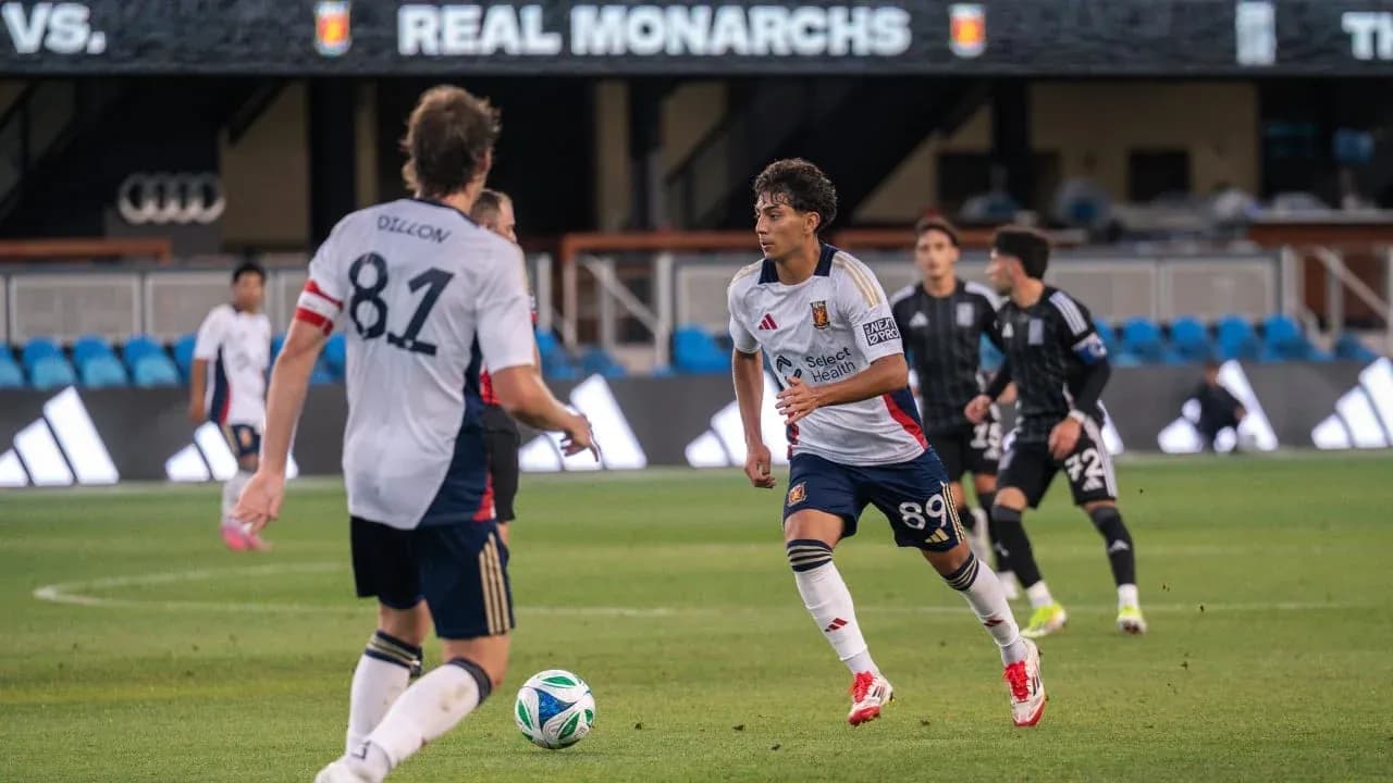 Players competing in Town vs Real Monarchs match