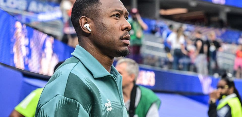 Player walking on the sidelines before a match