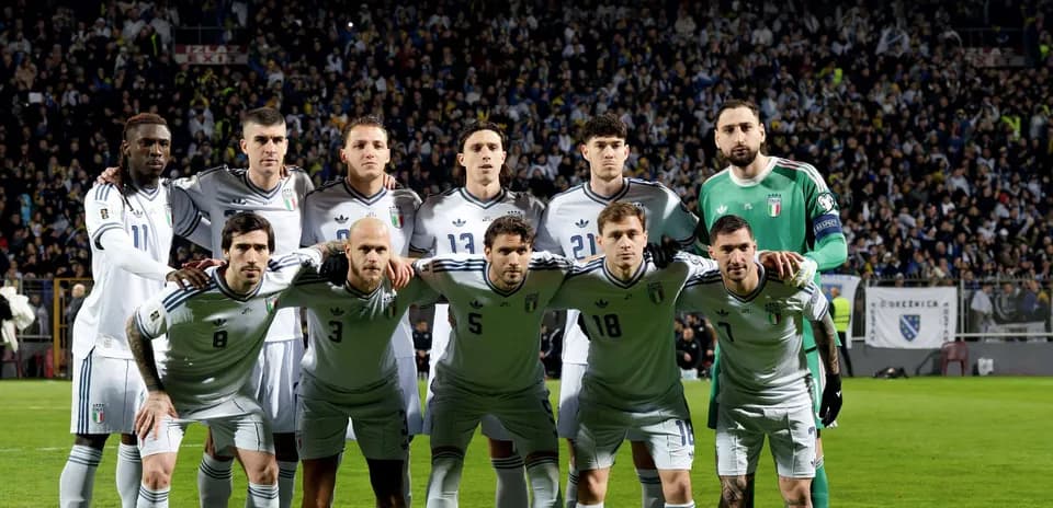 Italy national football team posing for group photo