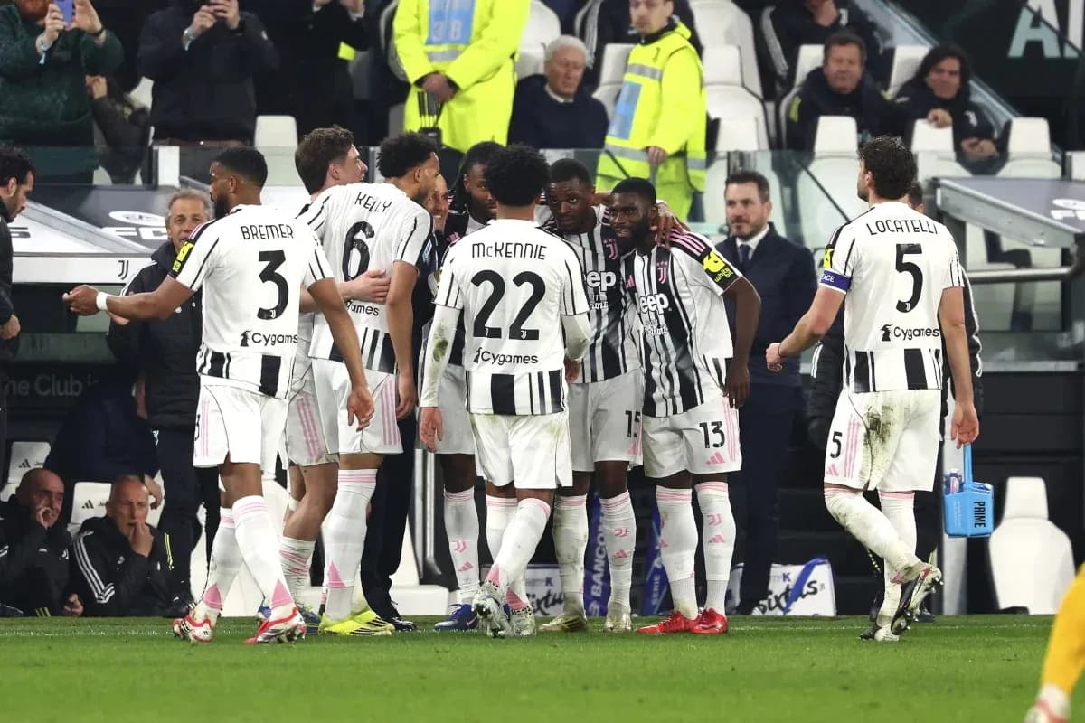 Juventus players celebrating a goal on the field