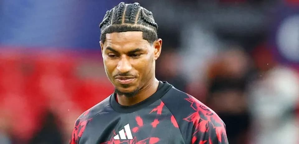 Player wearing training kit before the match