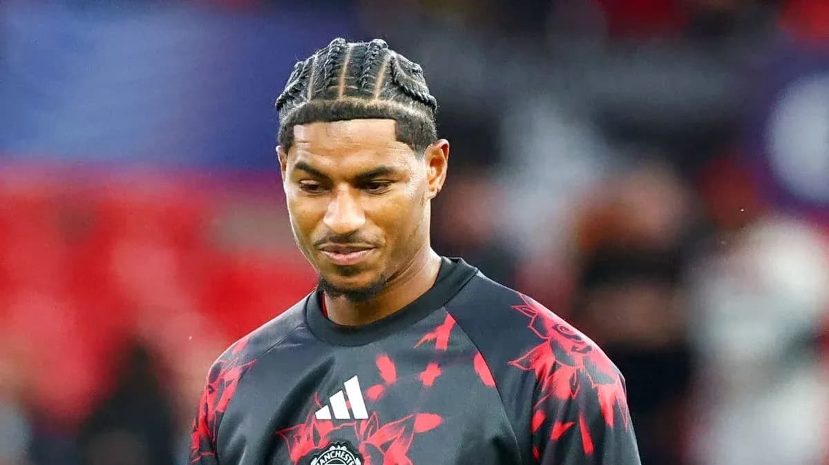 Player wearing training kit before the match