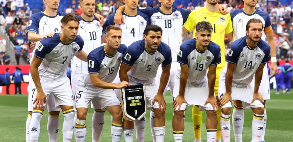 Bosnia and Herzegovina team posing before match