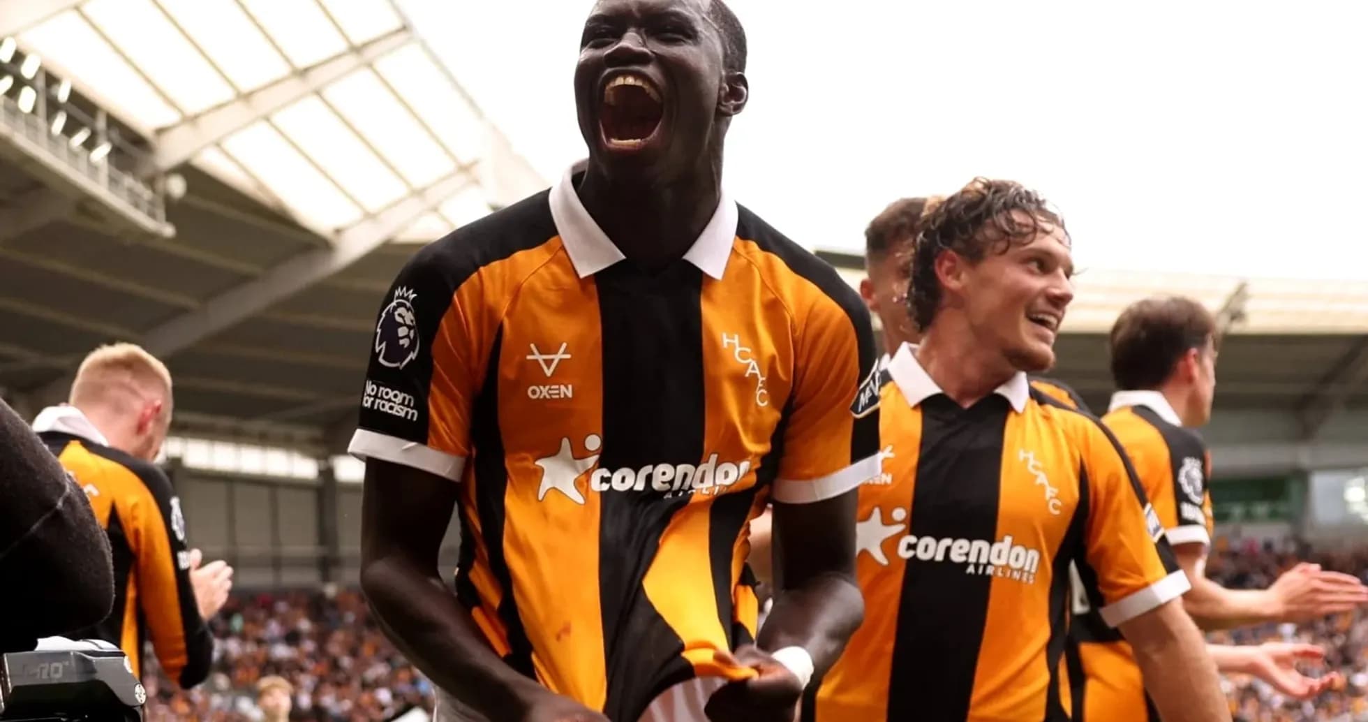 Hull City players celebrating a goal