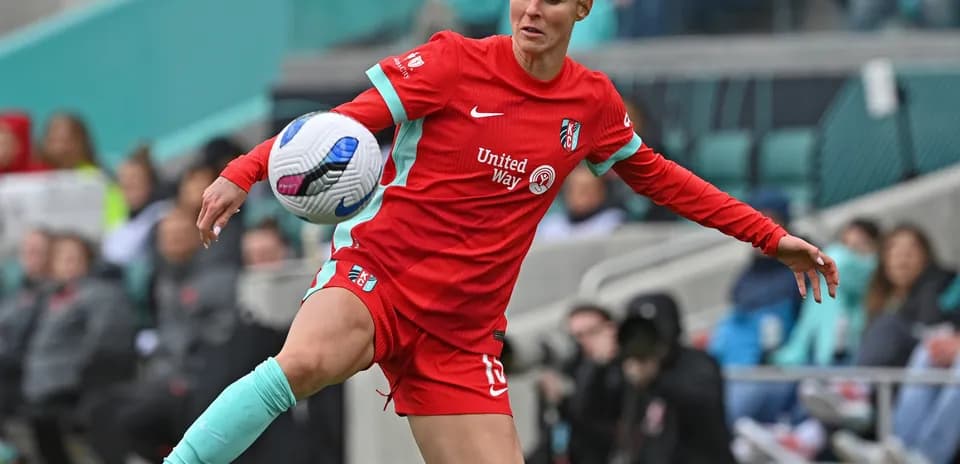 Player controlling the ball during NWSL match