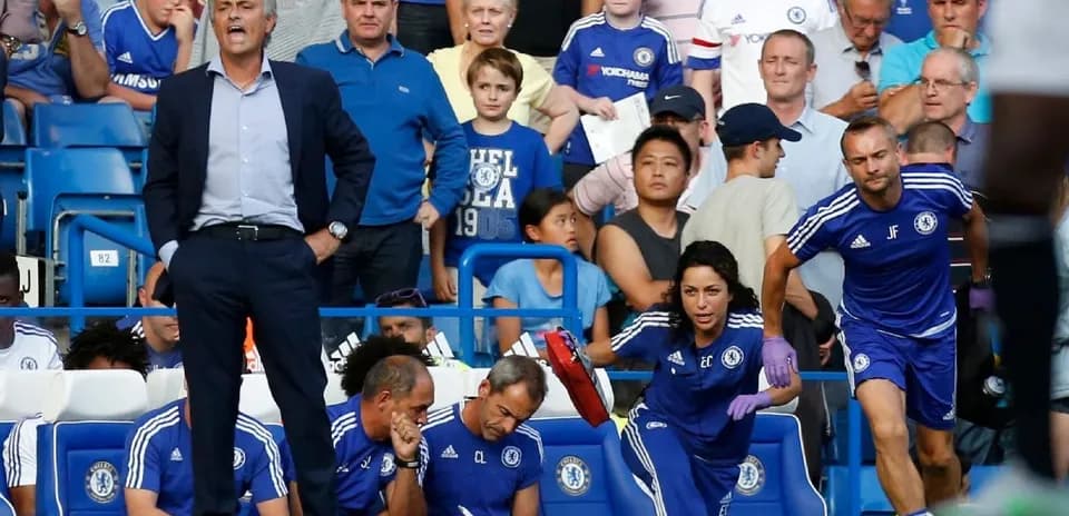 Jose Mourinho on the sidelines during Chelsea match