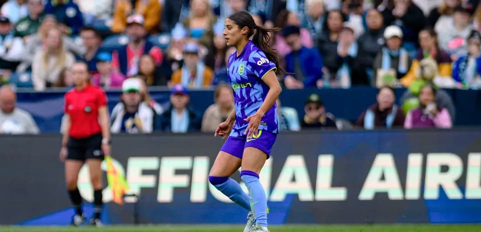 Player in action during Boston Legacy vs Seattle Reign