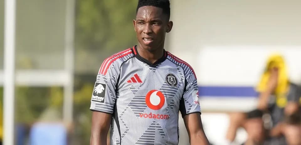 Player in gray jersey during training session