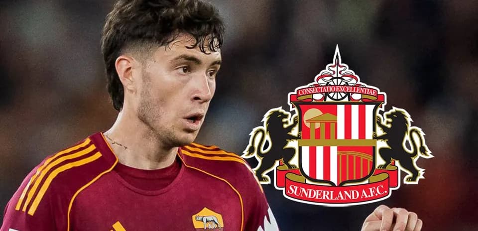 Player in Roma jersey with Sunderland logo background