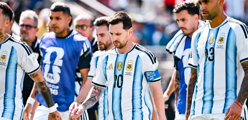 Argentina players walking onto the field before match