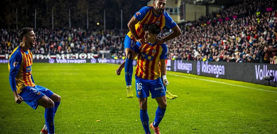 Valencia players celebrating a goal during match
