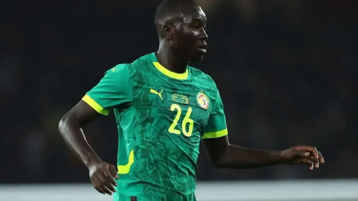 Senegal player in green jersey during match