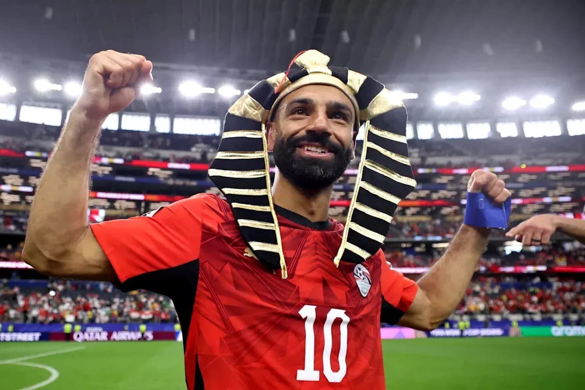 Player celebrating in Egyptian national team kit