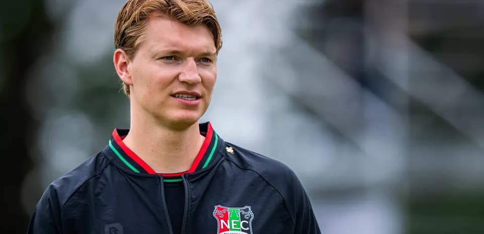 Player in NEC Nijmegen training gear during session