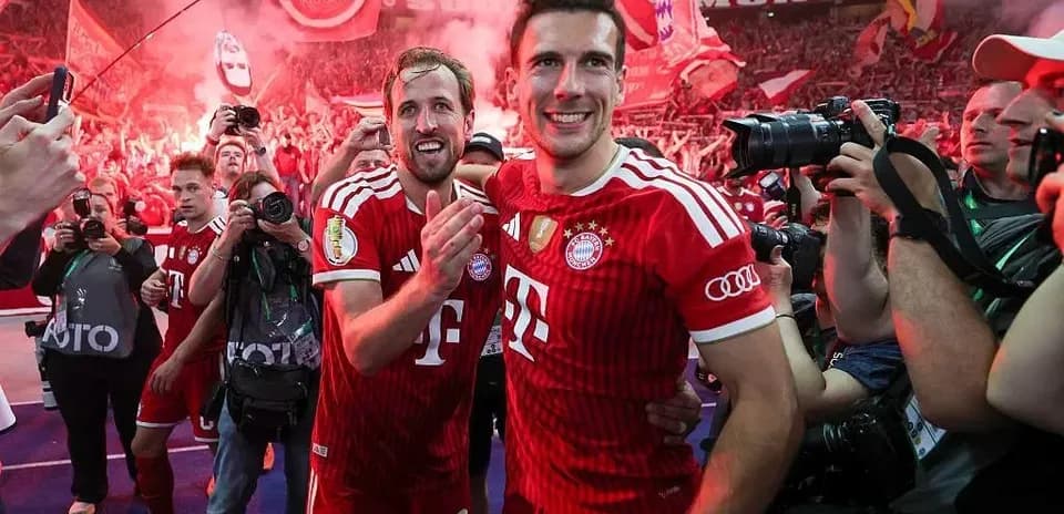 Bayern Munich players celebrating with fans
