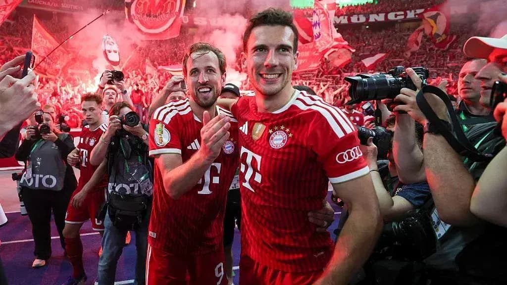 Bayern Munich players celebrating with fans