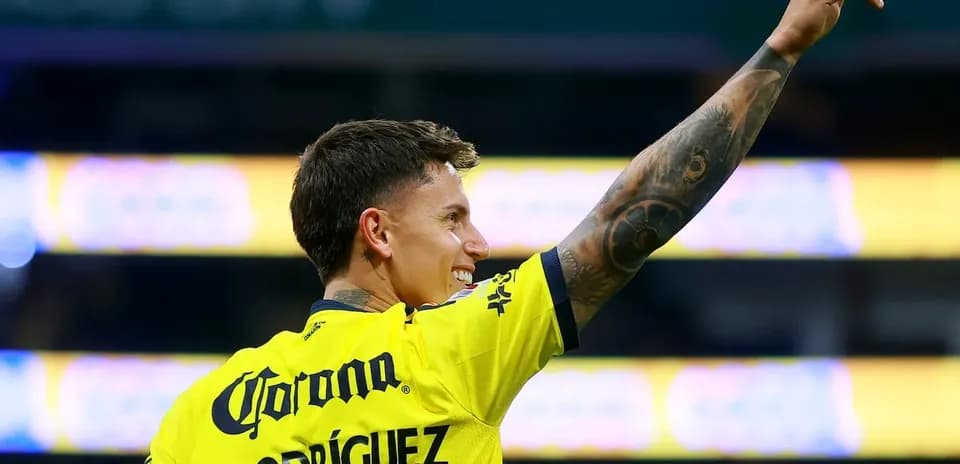 Club America player celebrating a goal
