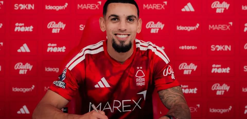 Player signing contract at Nottingham Forest announcement