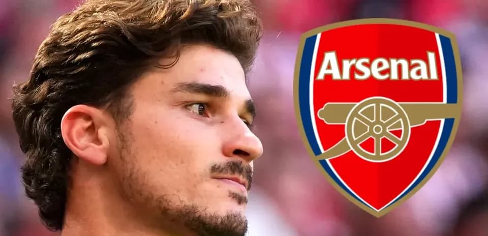 Player profile with Arsenal club logo overlay