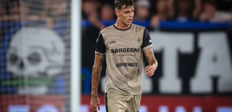 Player walking on the field in match uniform
