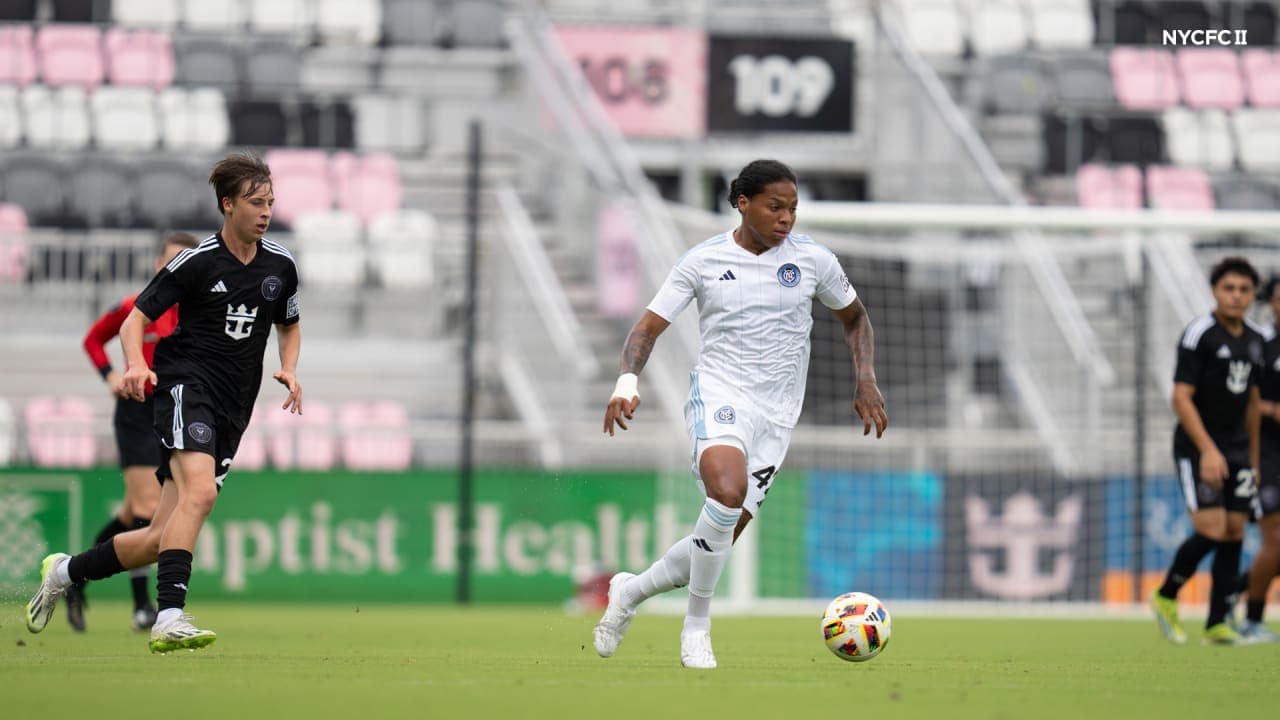 Inter Miami II player dribbling during match