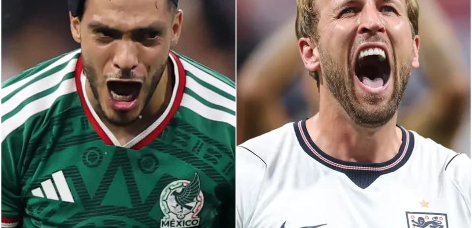 Mexico and England players celebrating during match