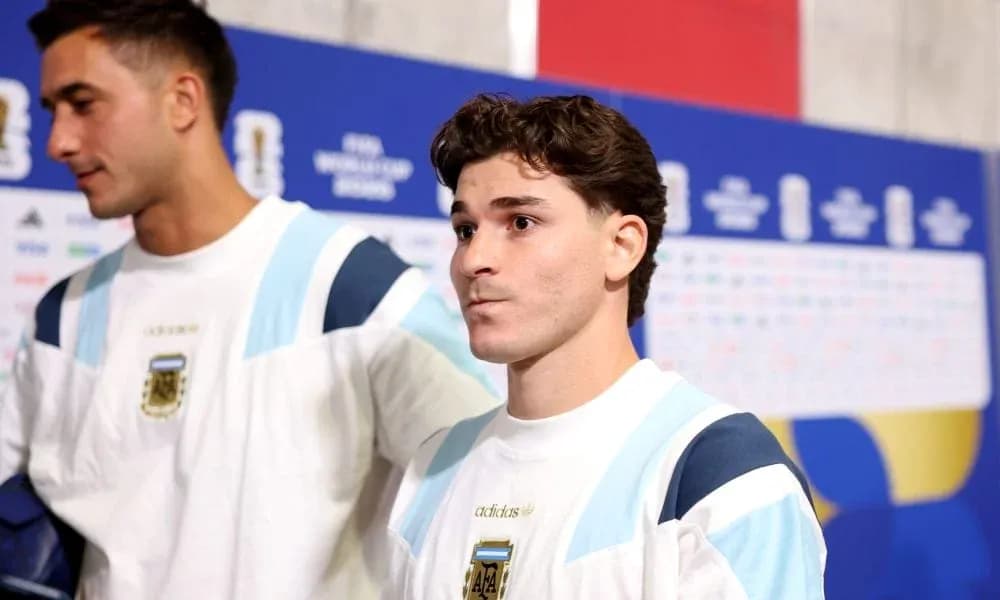 Two players in Argentina jerseys before match