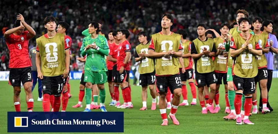South Korea team acknowledging fans after match