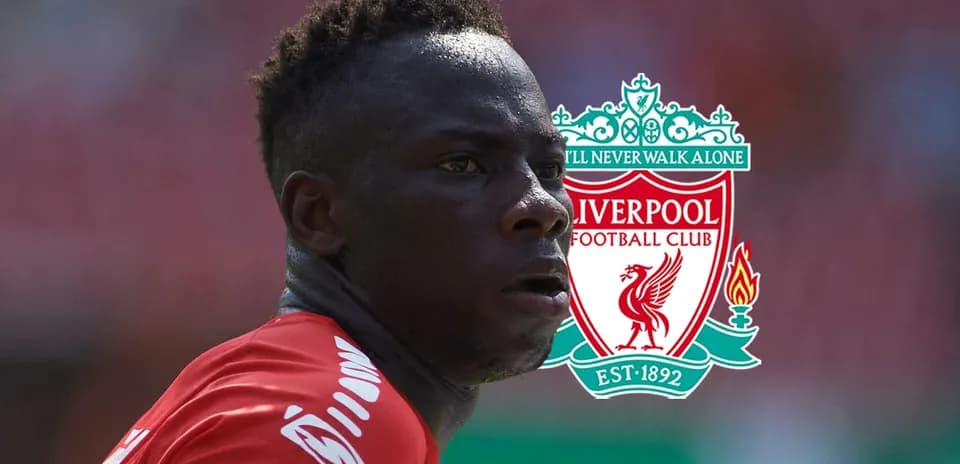 Player in Liverpool jersey during match action