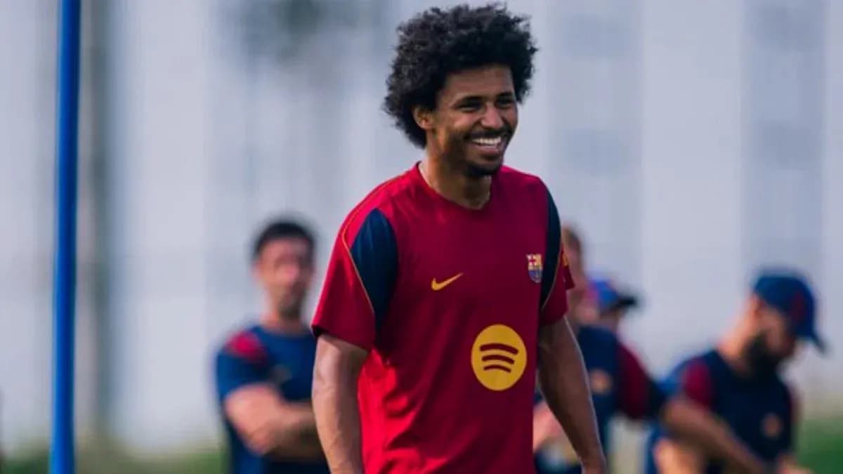 Player smiling during FC Barcelona training session