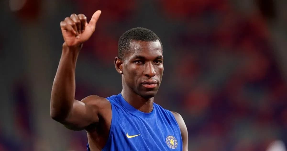 Player giving a thumbs up during warm-up