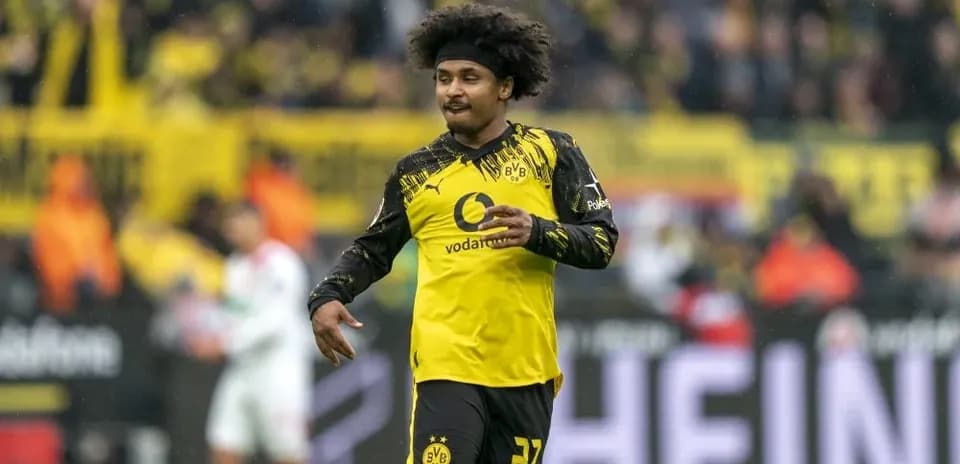 Player celebrating during a Borussia Dortmund match